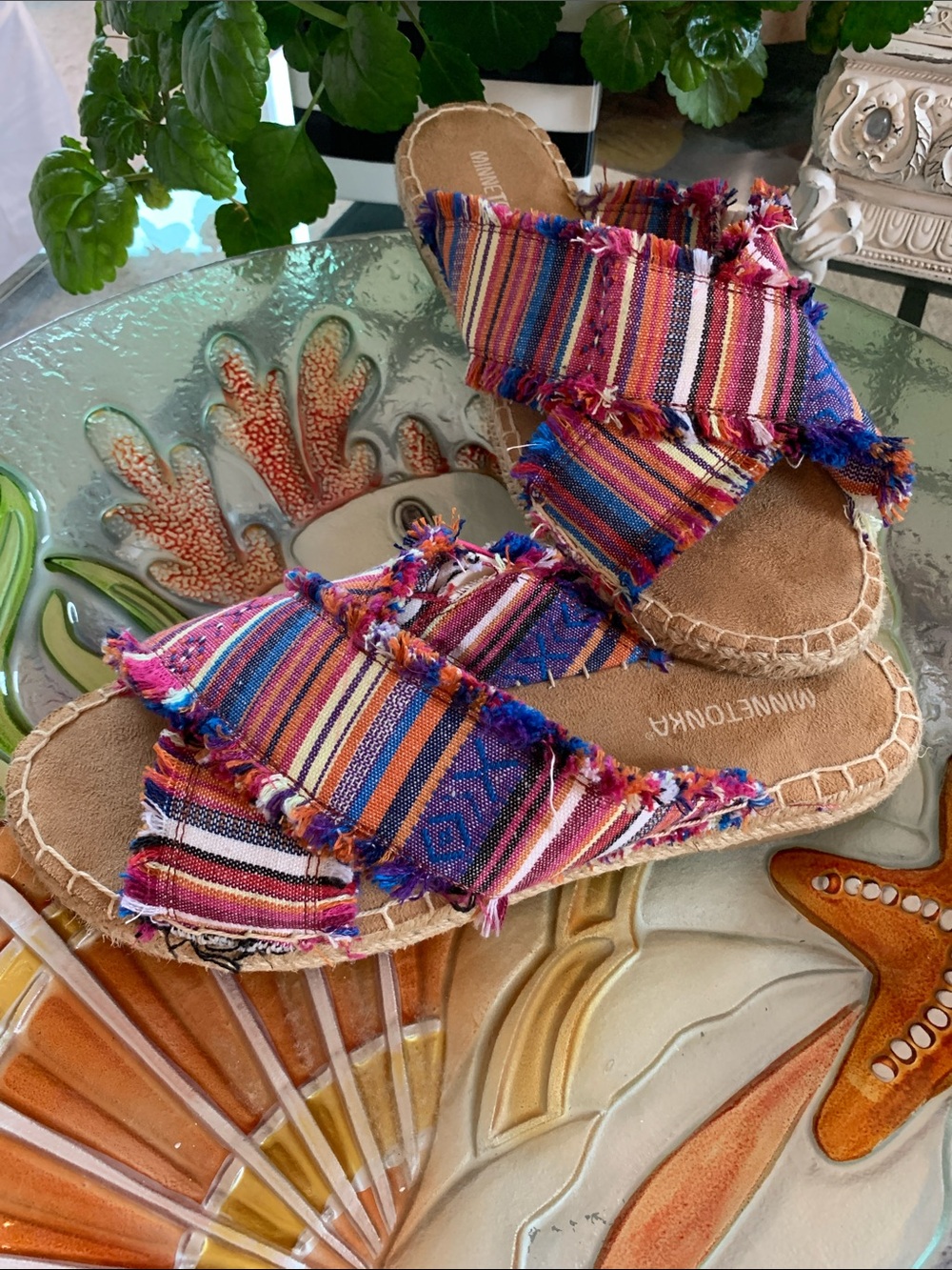 Minnetonka Multicolor Striped Frayed Slide Sandals Size 8 - Picture 1 of 6
